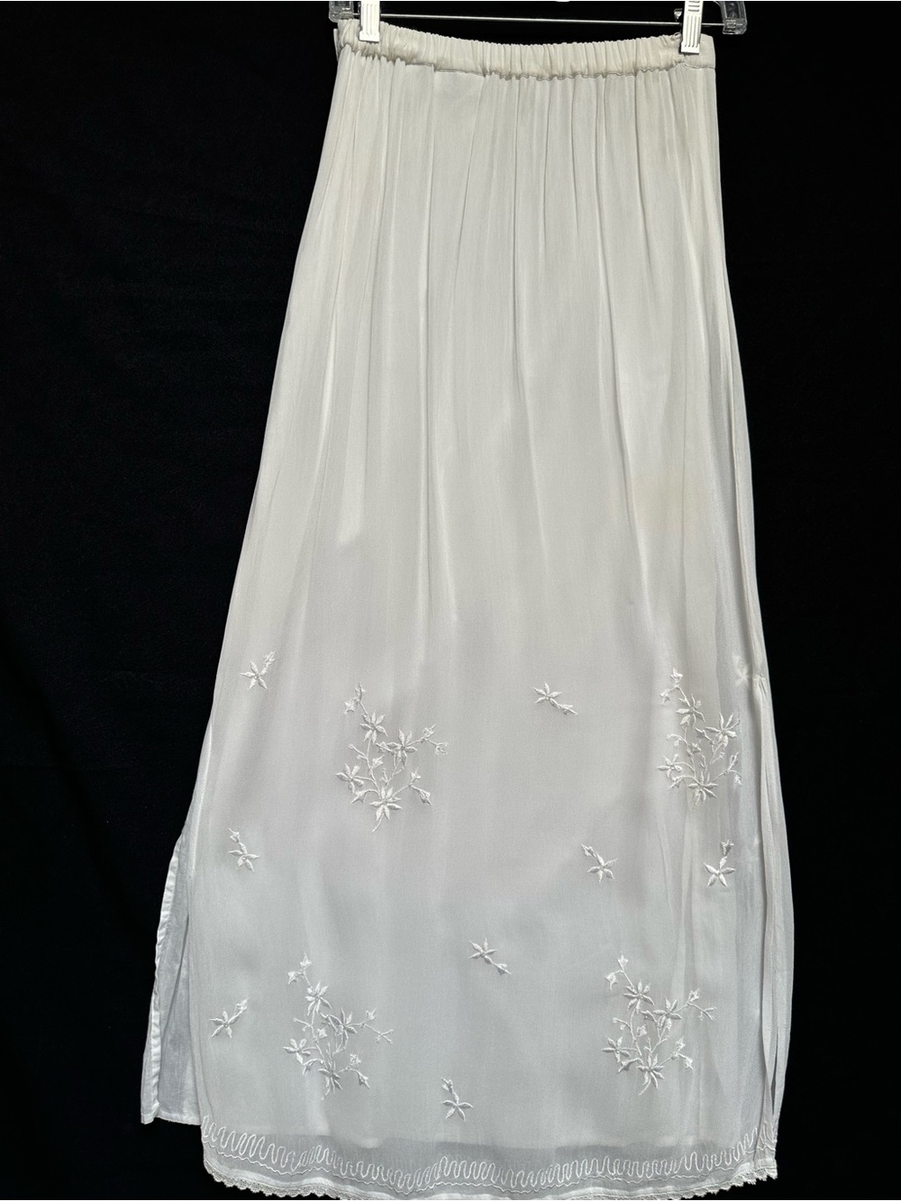 Amanda Smith Cream Maxi Skirt with Subtle Floral Embroidery